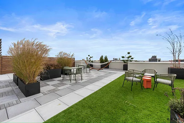 Rented by ERNY LLC | media 19