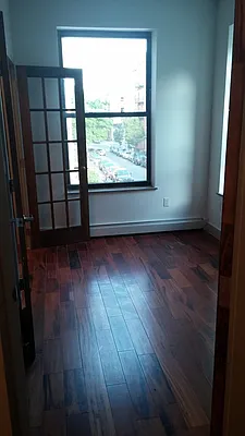 Rented by Uptown Flats LLC | media 24