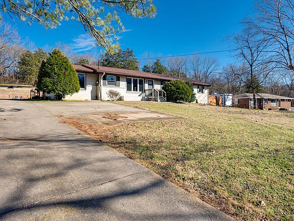 5th image of 304 Kemper Dr S