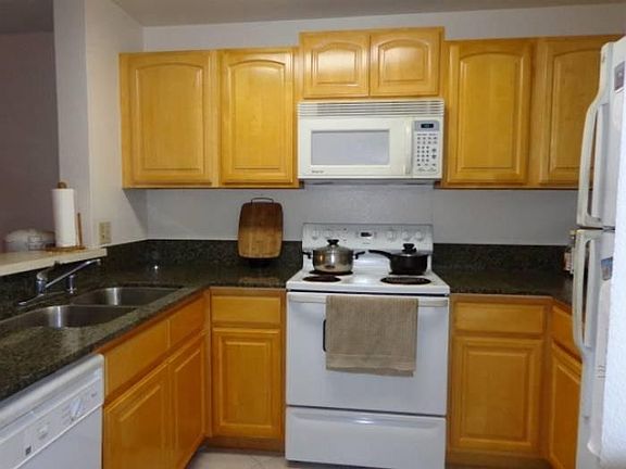 5th image of 7405 Charmant Dr #2226