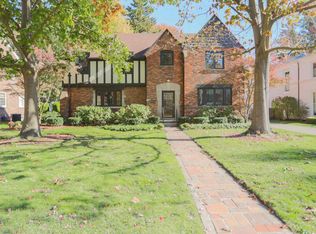 854 Grand Marais St, Grosse Pointe Park, MI 48230