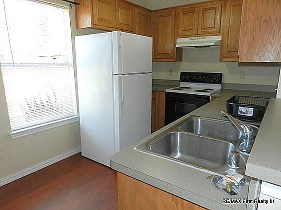 4th image of 5992 Robinwood St