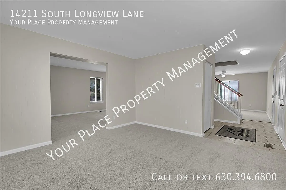 New Carpet! Freshly Painted! 4BR, 2.5BA in desirable Lakewood Falls of Plainfield! — Photo 4