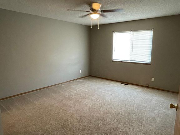 5th image of 4561 N Saint James St #4561