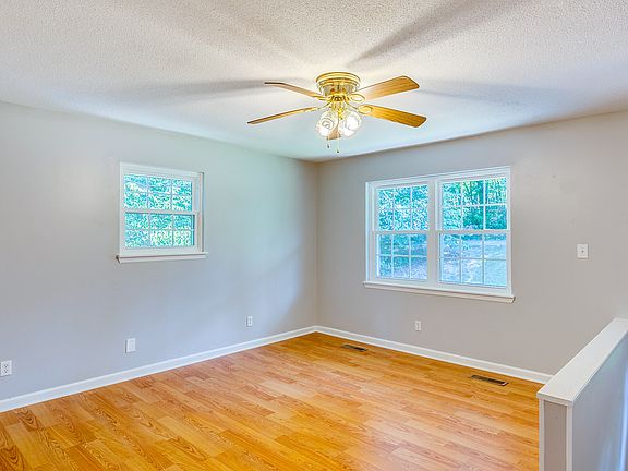 2nd image of 320 Alpine Dr