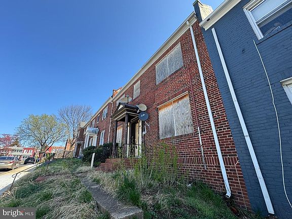 4th image of 1019 18th St NE