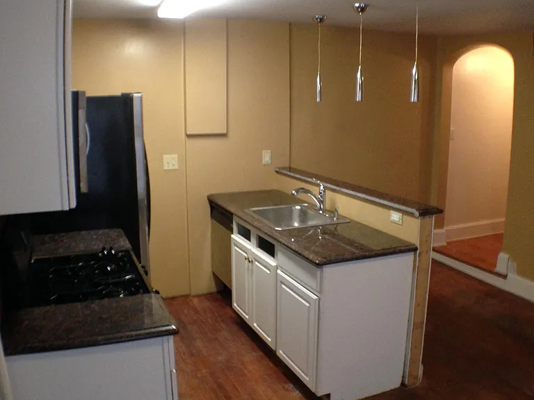 2415 Vine St #2 — Photo 4