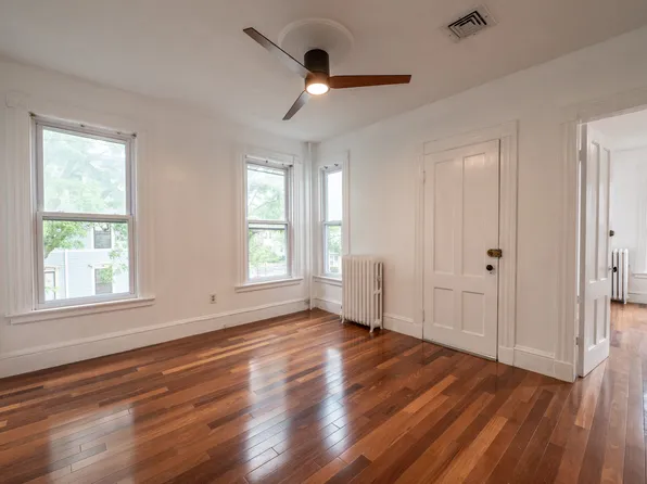 115 Foster St #2A, New Haven, CT 06511