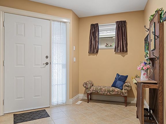 4th image of 45819 Stevenson Rd #13