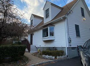 39 Seneca Rd, Putnam Valley, NY 10579