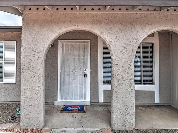 4th image of 2323 W Pampa Ave