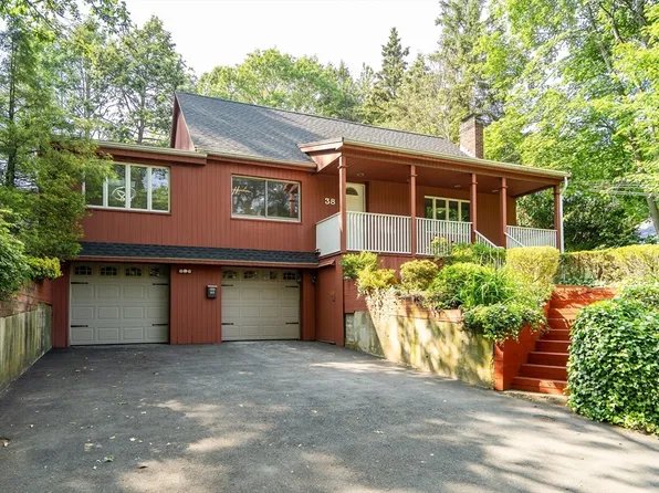 38 Maple St, Lexington, MA 02420