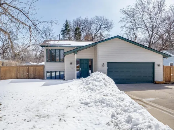 534 Fairmont St NE, Fridley, MN 55432