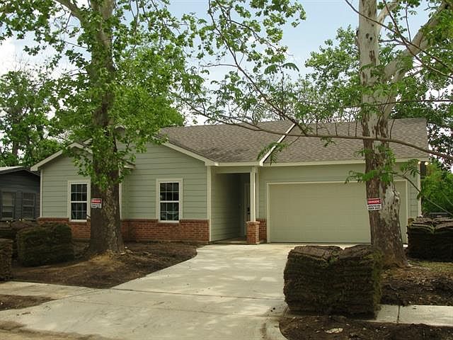 1st image of 2928 Larry Dr