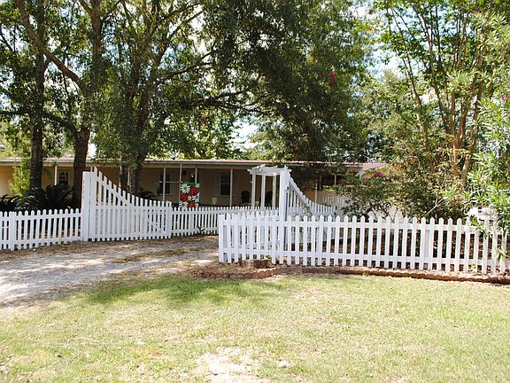 3rd image of 18244 Longwood Dr