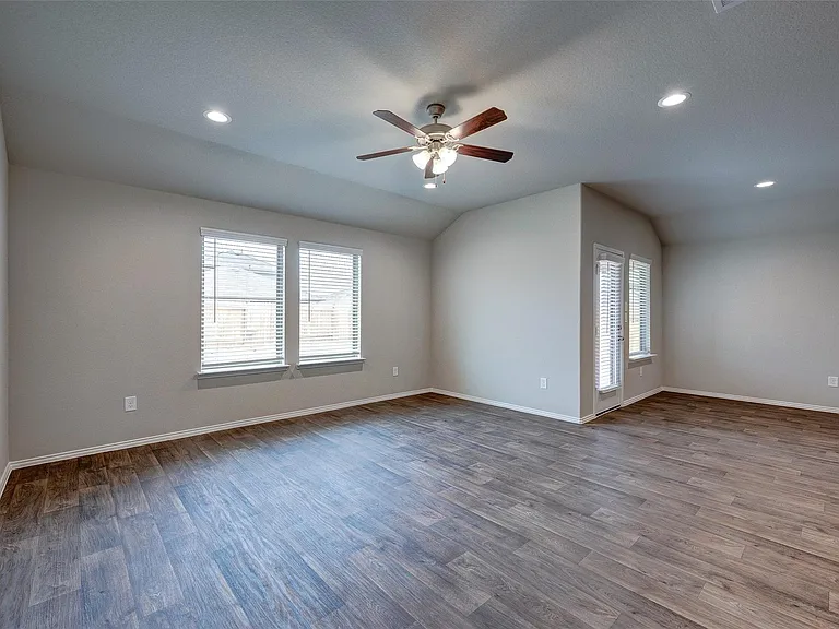 1710 Goose Island Ln — Photo 35