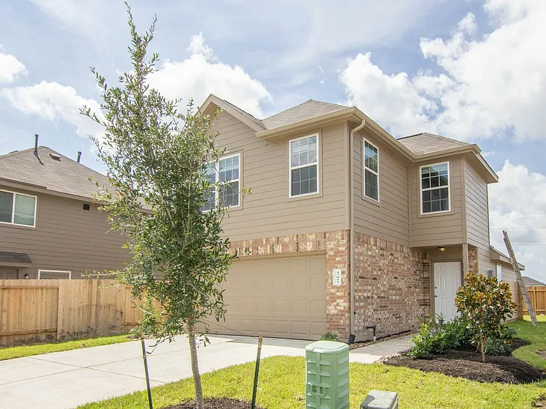 Hailey Harbor Dr — Photo 2