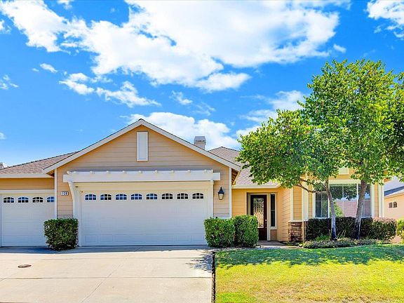 3rd image of 136 Quail Meadow Ct