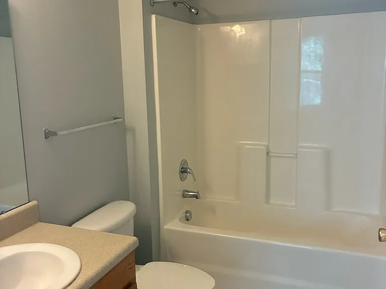 Lake Vista — Photo 4