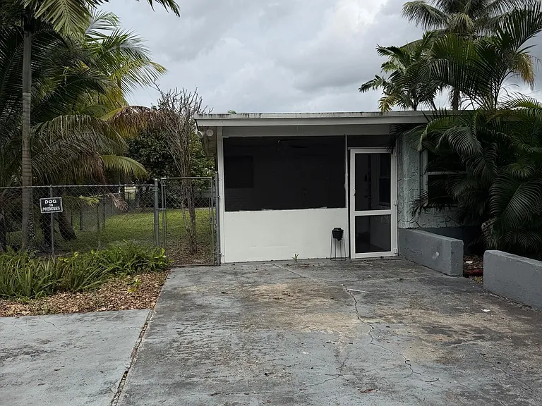 5601 Pierce St — Photo 18