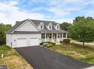 183 Victoria Ln, Charles Town, WV 25414