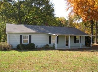 1098 Hanks Chapel Rd, Pittsboro, NC 27312