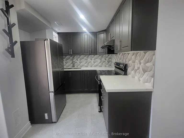 10 Growler St #BASEMENT — Photo 8