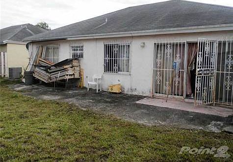 3rd image of 20065 NW 36th Ave