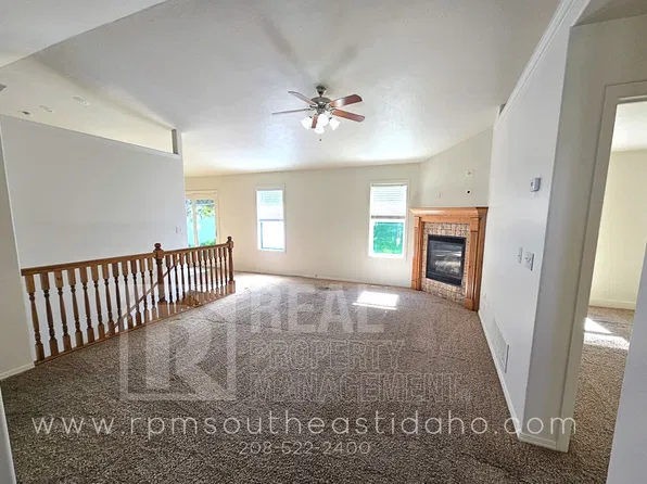 57 N Hillside Rd, Idaho Falls, ID 83402