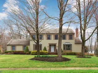 7 Ironwood Rd, Morristown, NJ 07960