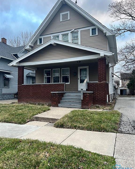 1st image of 4032 Caroline Ave