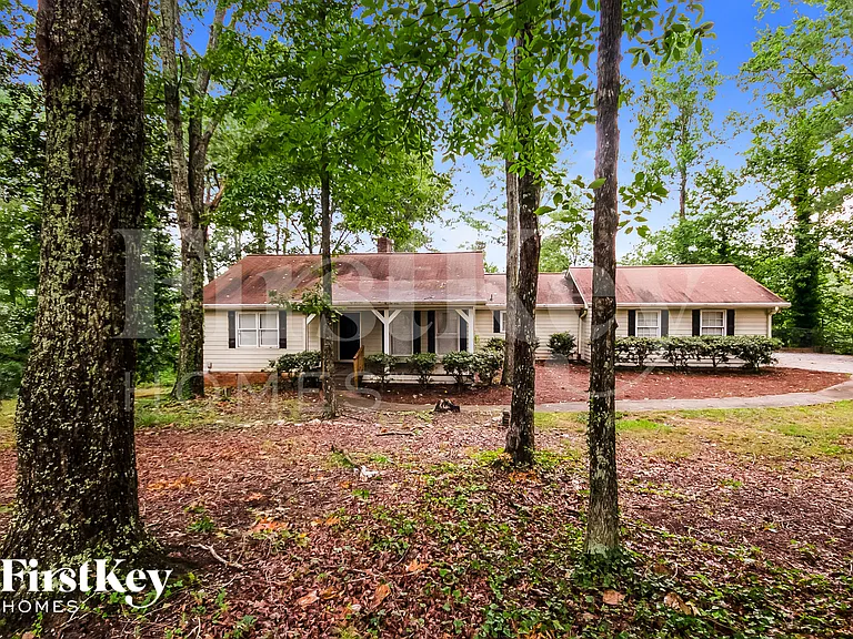 1105 Honeysuckle Dr — Photo 1
