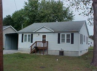 115 E 3rd St, Hartford, IL 62048