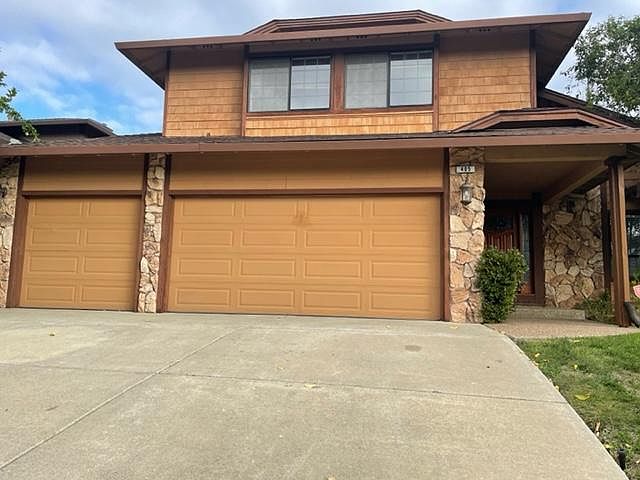 1st image of 405 Boulder Dr