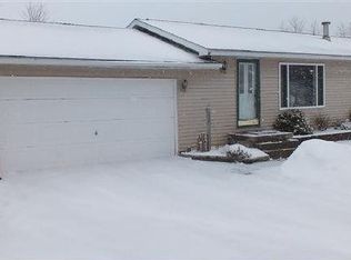 2135 Potter Rd E, Traverse City, MI 49696