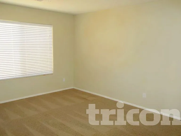 7213 W Pioneer St — Photo 15