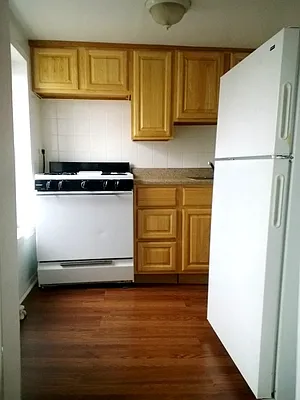 Rented by Realty Collective | media 11