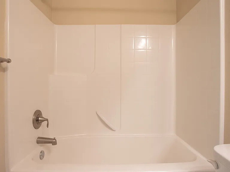 1643 Burnside Pl #C — Photo 14