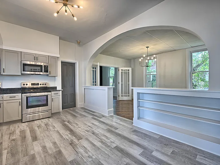 312 E Main St #1 — Photo 8