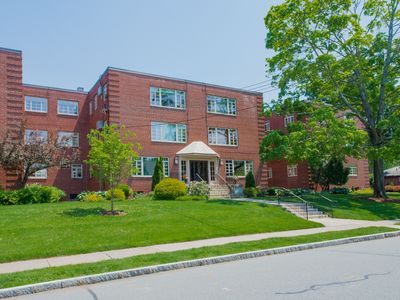 30 Outlook Avenue #201, West Hartford, CT, 06119