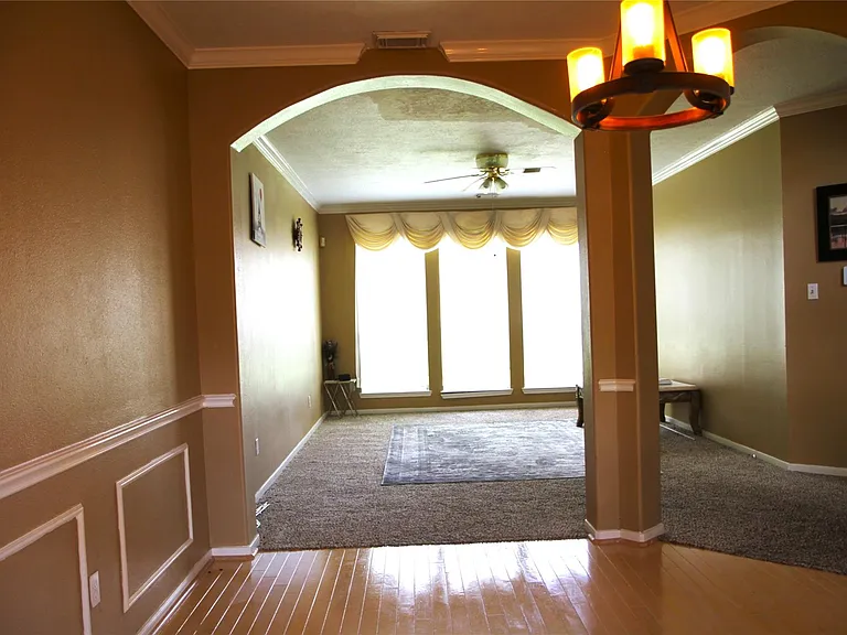 1235 Deer Ridge Dr — Photo 3