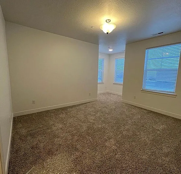 1886 N 3330 W — Photo 11