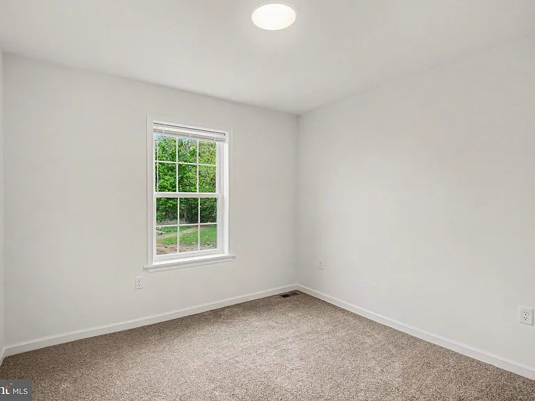 22 Sand St — Photo 14