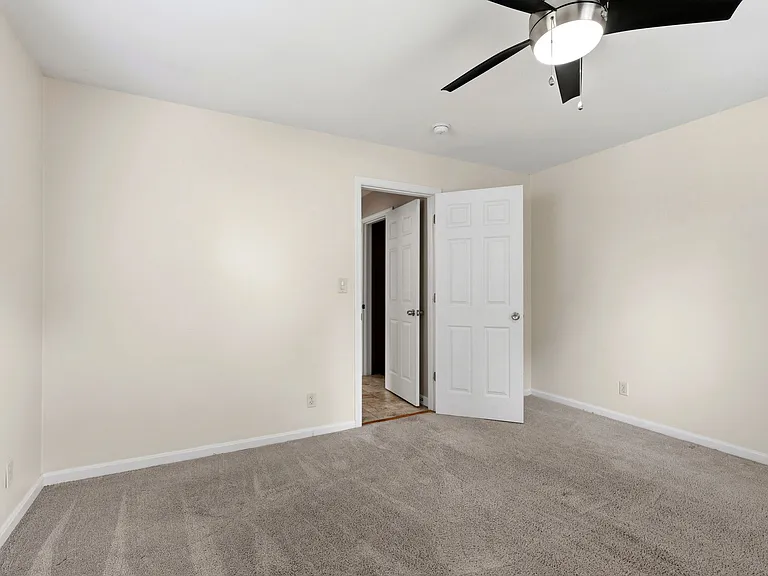 4026 Columbia Rd — Photo 17