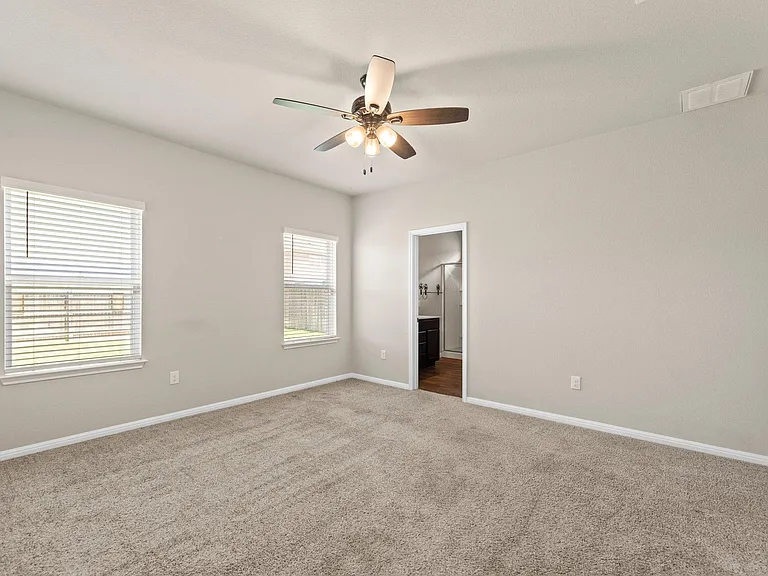 232 Freedom Park Ave — Photo 11