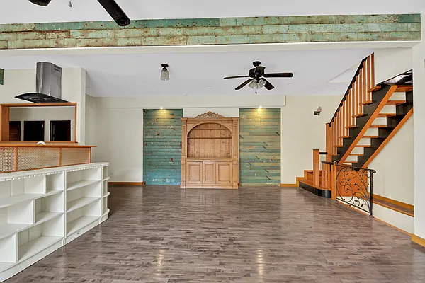 Sold by Compass | media 16