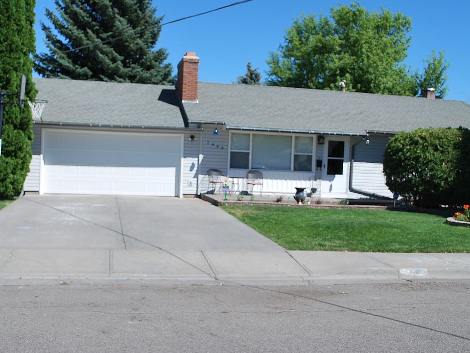 1st image of 1449 Fairmont Dr