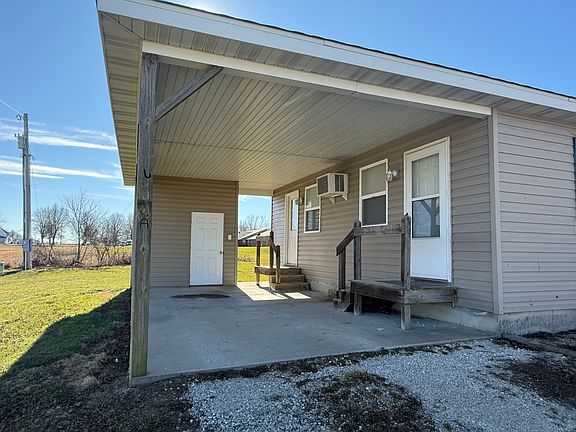 3rd image of 208 Velma Dr #A
