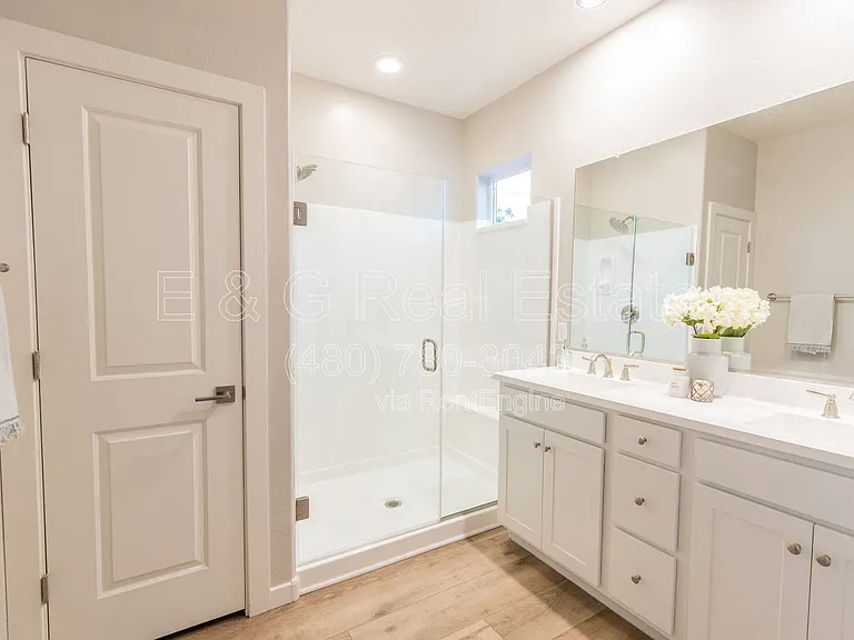 3705 E Flower St — Photo 22