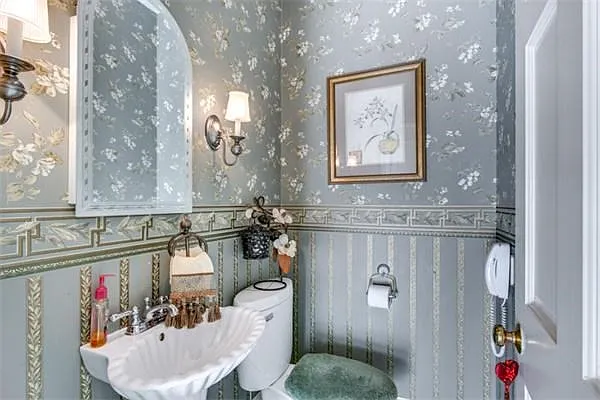 17 Webster St #1 — Photo 14